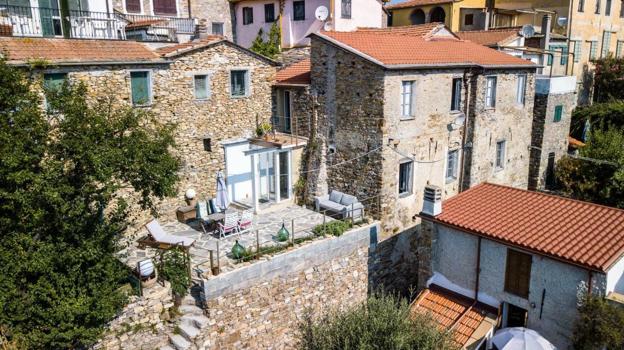 Lovely Renovated Apartment Near Dolcedo Exterior photo